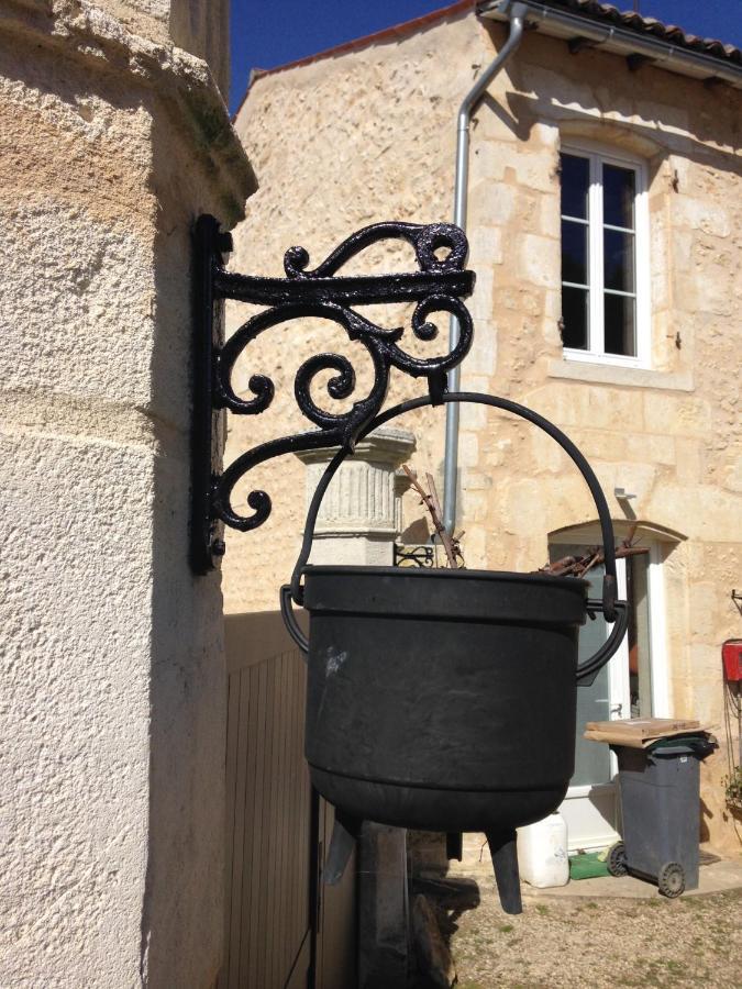 Gites Jardin-Darcy - Piscine Au Sel Bois Exterior photo