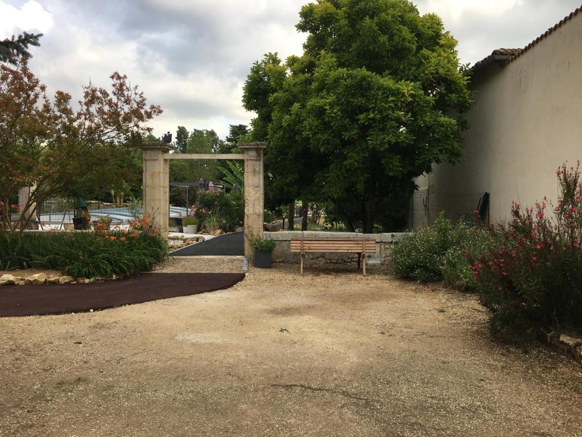 Gites Jardin-Darcy - Piscine Au Sel Bois Exterior photo