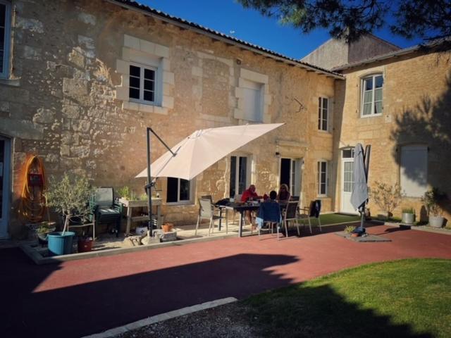 Gites Jardin-Darcy - Piscine Au Sel Bois Exterior photo